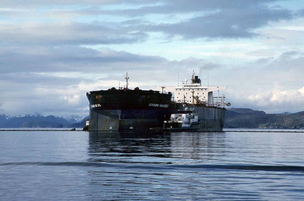 Image of the tanker Exxon Valdez.